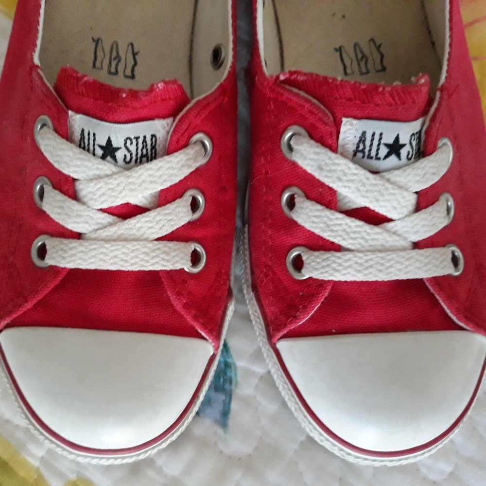Red Converse Chuck Taylor Ballet Lace Flats EUC